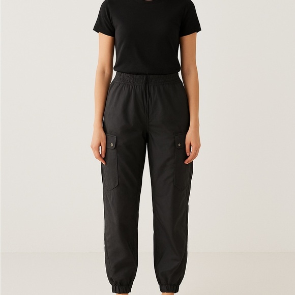 Athleta Celestial Black Cargo Pants – Lightweight Elastic Waist Wide-Leg SZ L